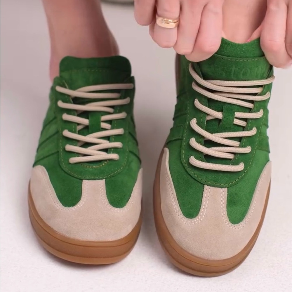 Sneakers